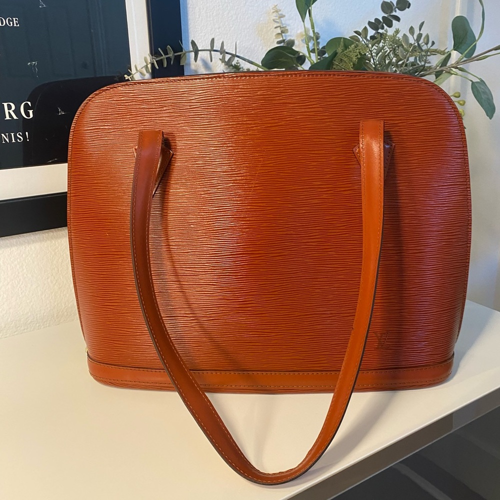 Vintage Louis Vuitton Epi Lussac Shoulder Bag In Kenyan Fawn
